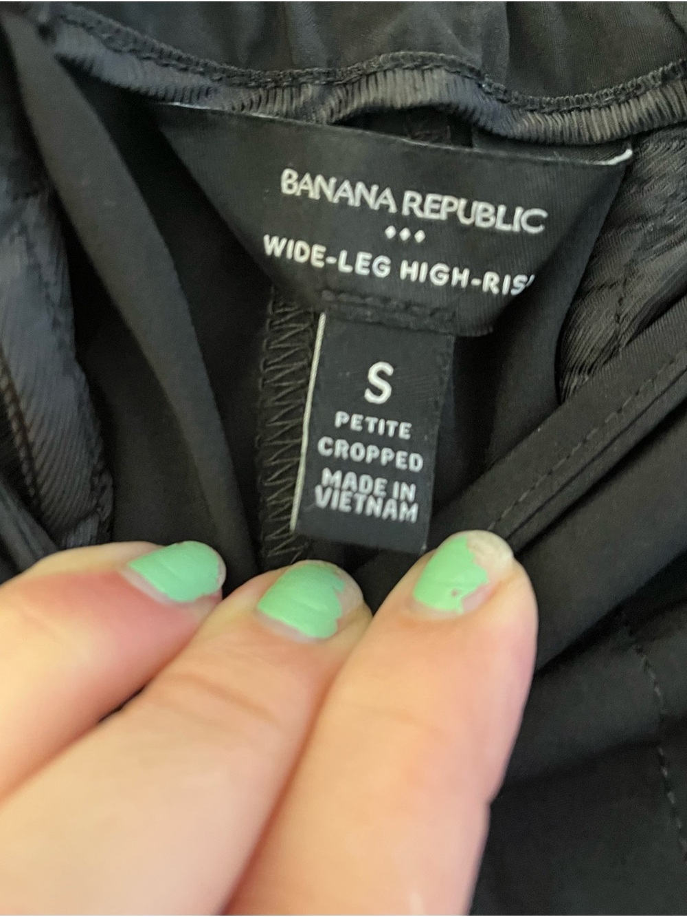 Banana Republic Black Wide-Leg Cropped Pants - Picture 4 of 9